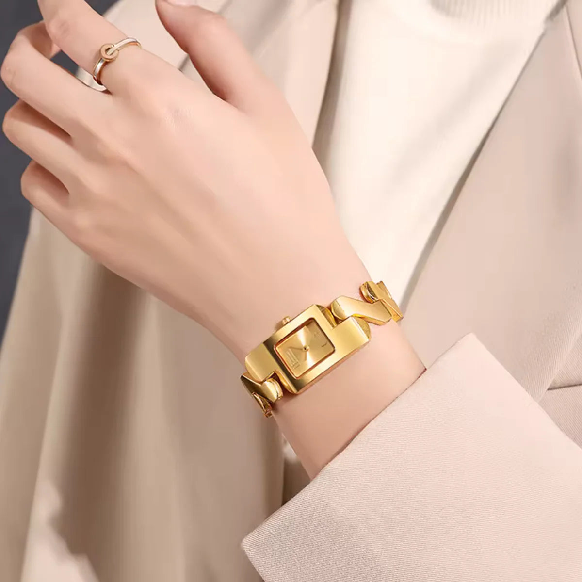 Produit Le Secret de l’Élégance Vintage : Montre + Bracelet (Set Femme)